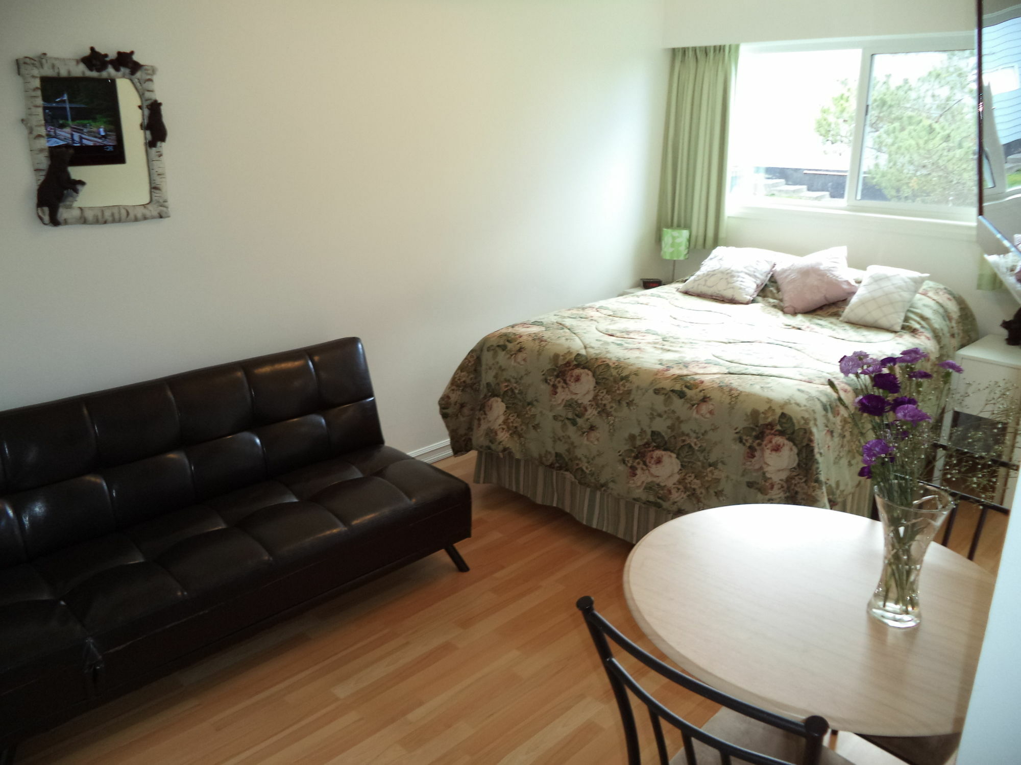 Enchanted Rainforest Guesthouse Prince Rupert Extérieur photo
