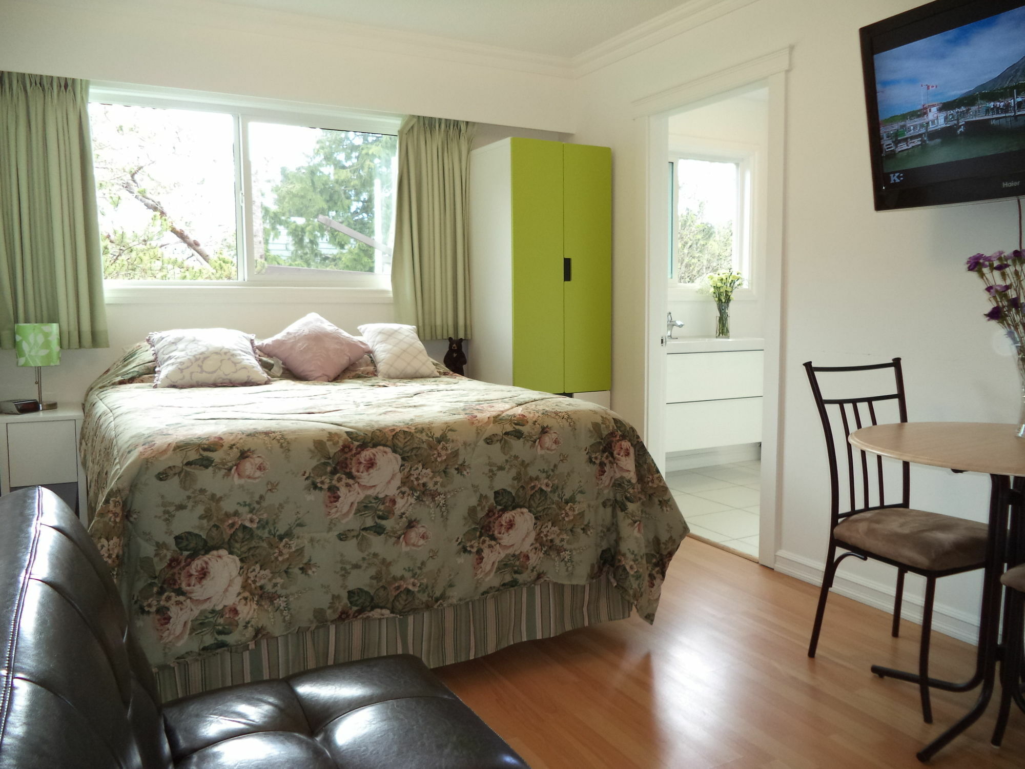 Enchanted Rainforest Guesthouse Prince Rupert Extérieur photo
